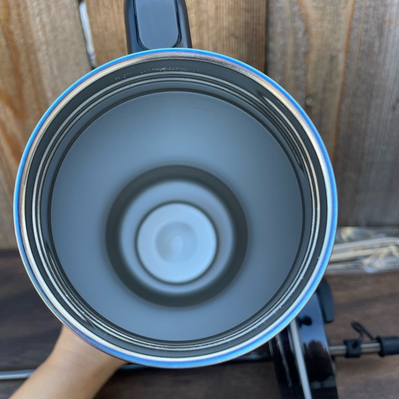 HELLO KITTY TUMBLER 40oz - Picture 16 of 16